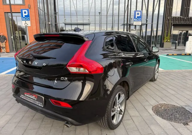 VOLVO V40 D4 Drive-E Kinetic