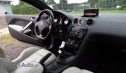 PEUGEOT RCZ 