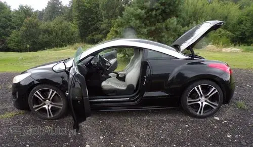 PEUGEOT RCZ 