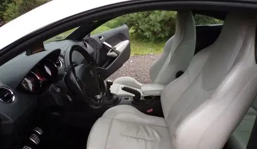 PEUGEOT RCZ 