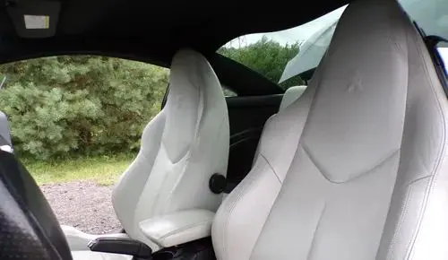 PEUGEOT RCZ 