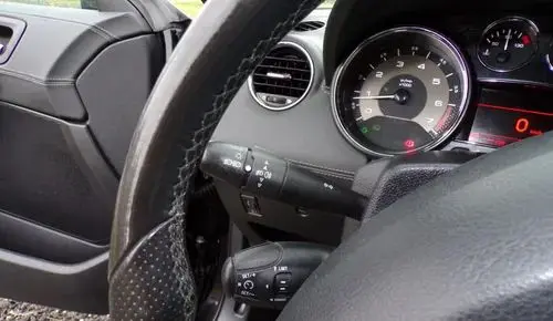 PEUGEOT RCZ 