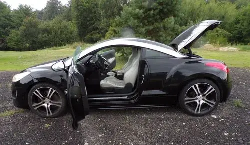 PEUGEOT RCZ 
