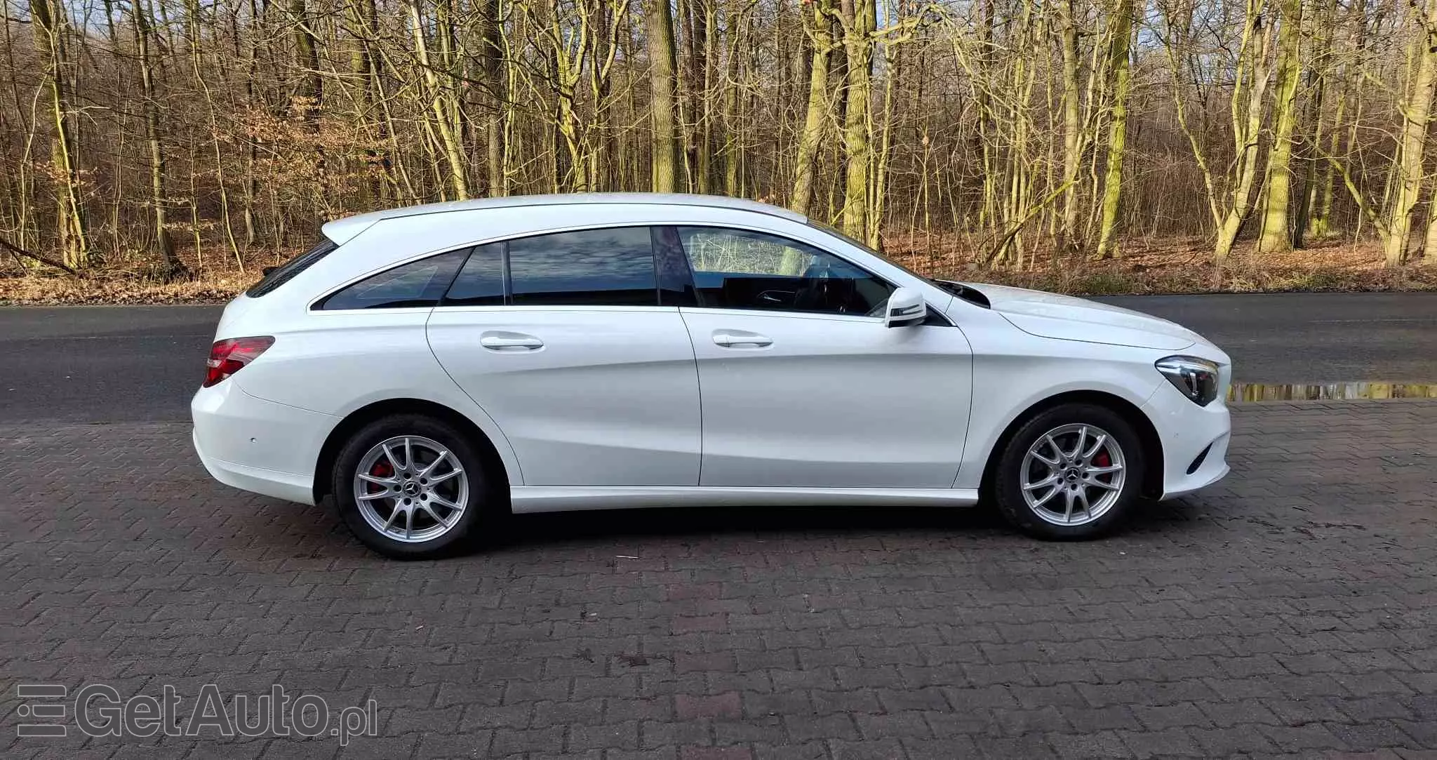 MERCEDES-BENZ CLA 180 d