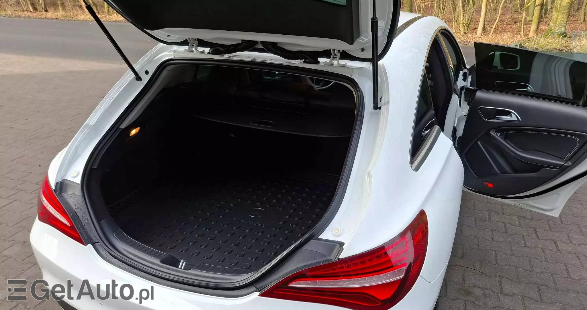 MERCEDES-BENZ CLA 180 d