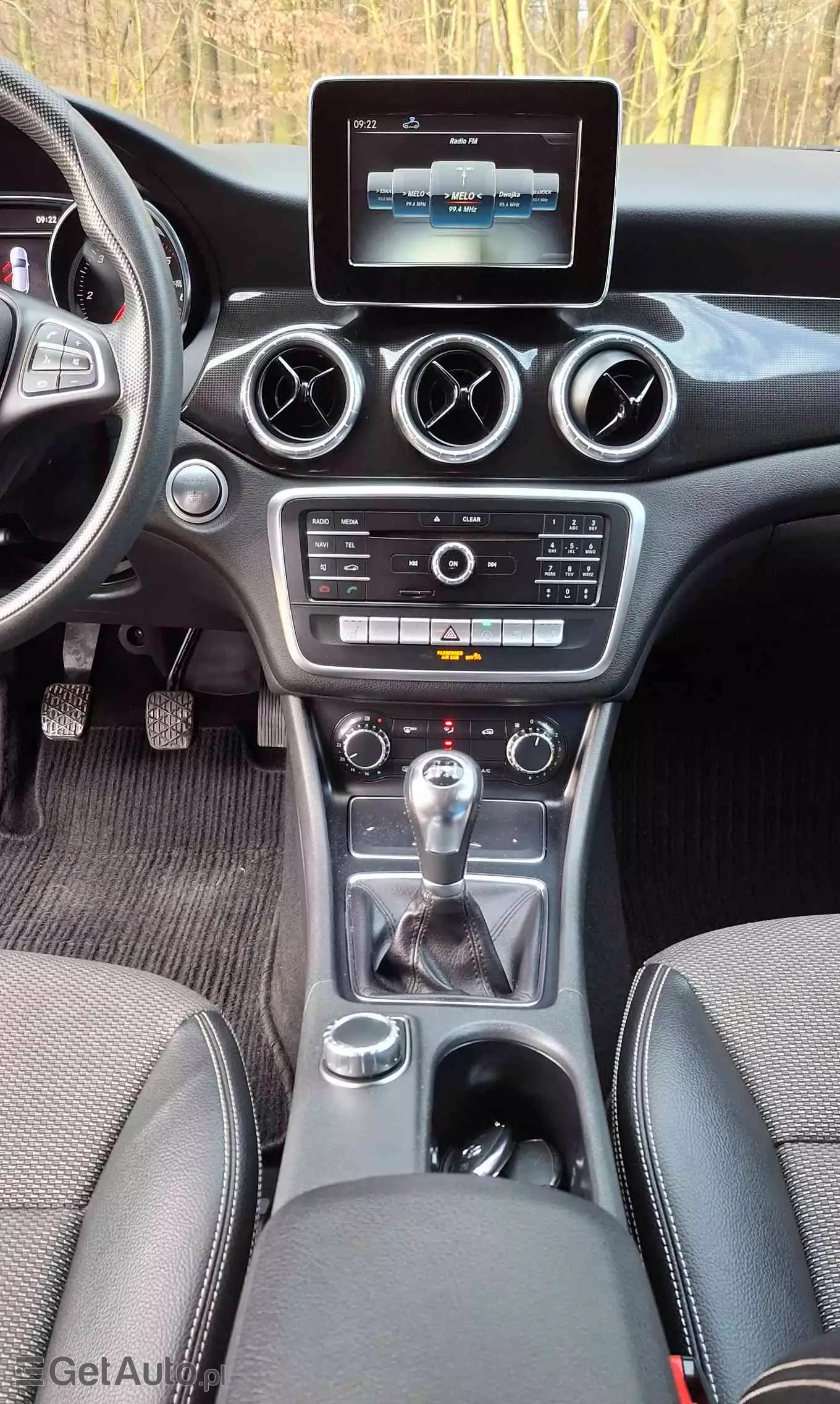 MERCEDES-BENZ CLA 180 d