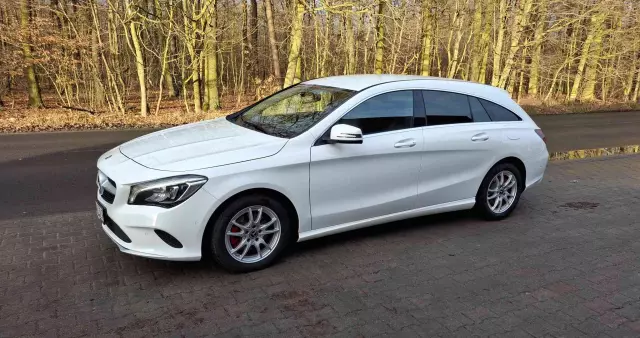 MERCEDES-BENZ CLA 180 d