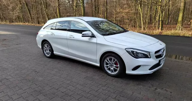 MERCEDES-BENZ CLA 180 d