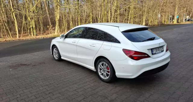 MERCEDES-BENZ CLA 180 d