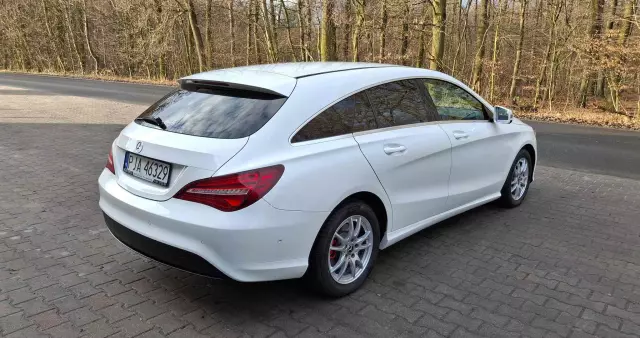 MERCEDES-BENZ CLA 180 d