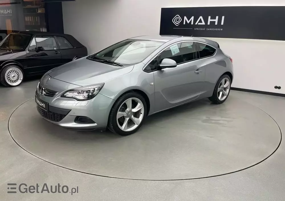 OPEL Astra IV GTC 2.0 CDTI Sport