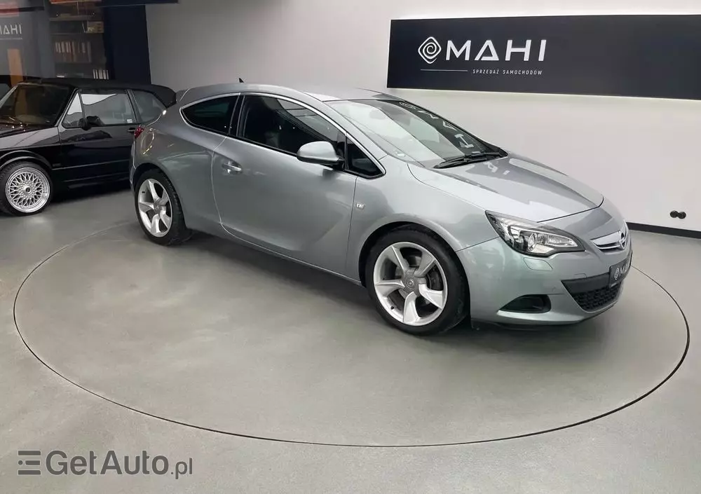 OPEL Astra IV GTC 2.0 CDTI Sport