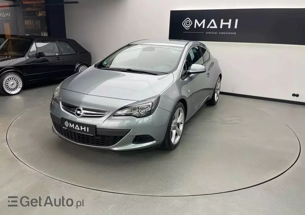 OPEL Astra IV GTC 2.0 CDTI Sport