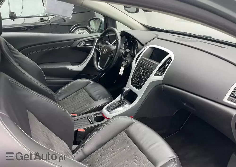 OPEL Astra IV GTC 2.0 CDTI Sport