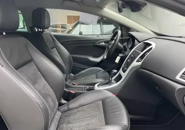 OPEL Astra IV GTC 2.0 CDTI Sport