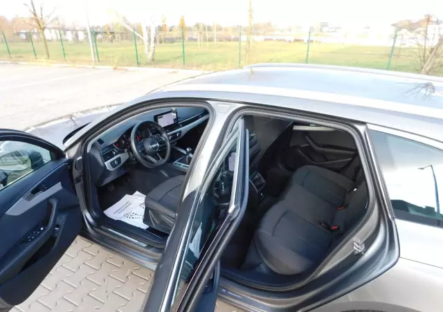 AUDI A4 2.0 TDI Design