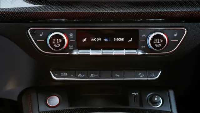 AUDI SQ5 Sportback Ver-3-0-tfsi-quattro-tiptronic