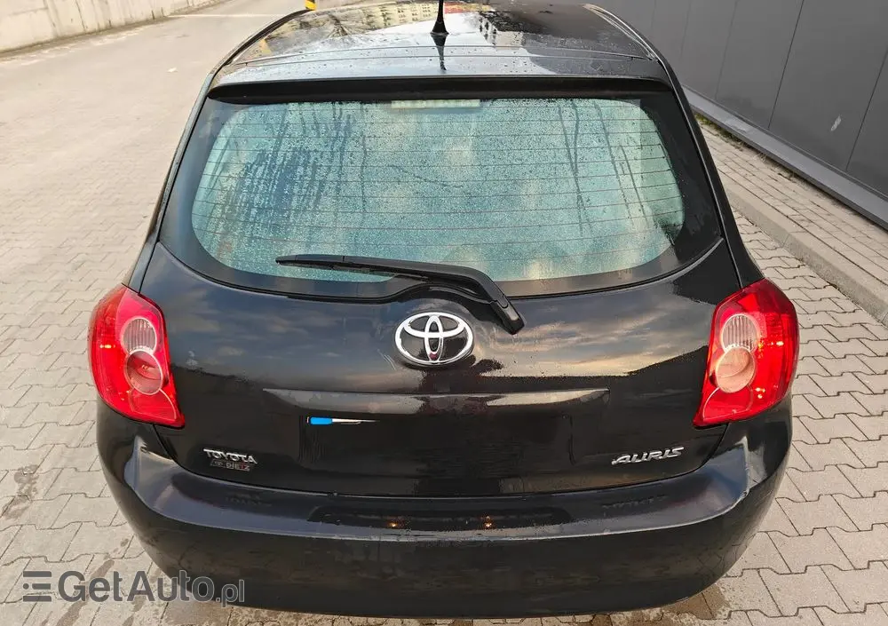 TOYOTA Auris 1.4 VVT-i