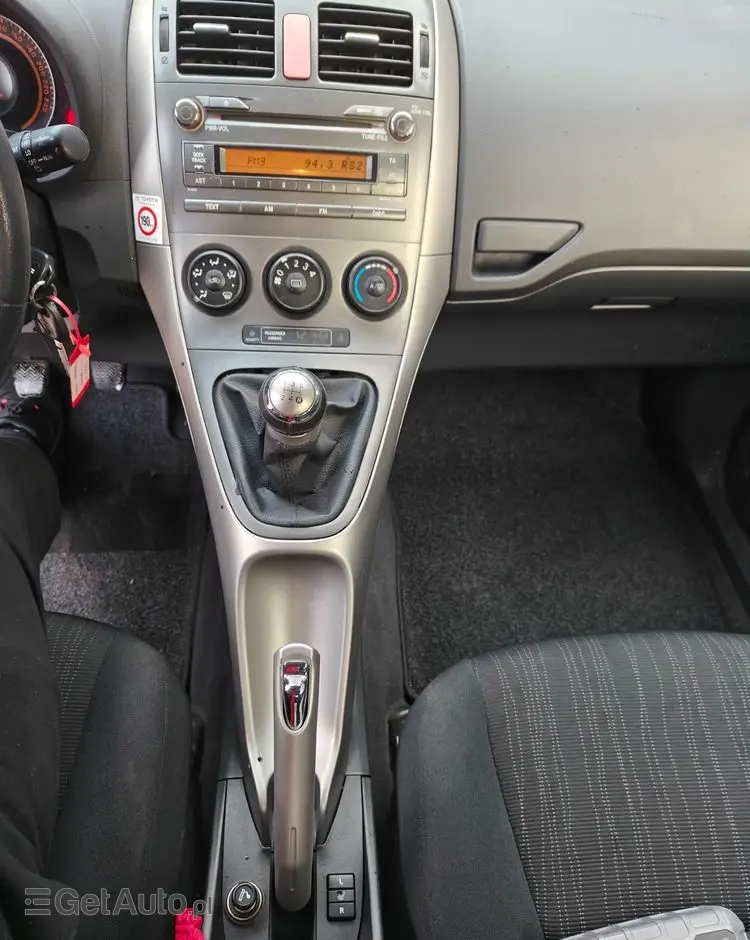 TOYOTA Auris 1.4 VVT-i