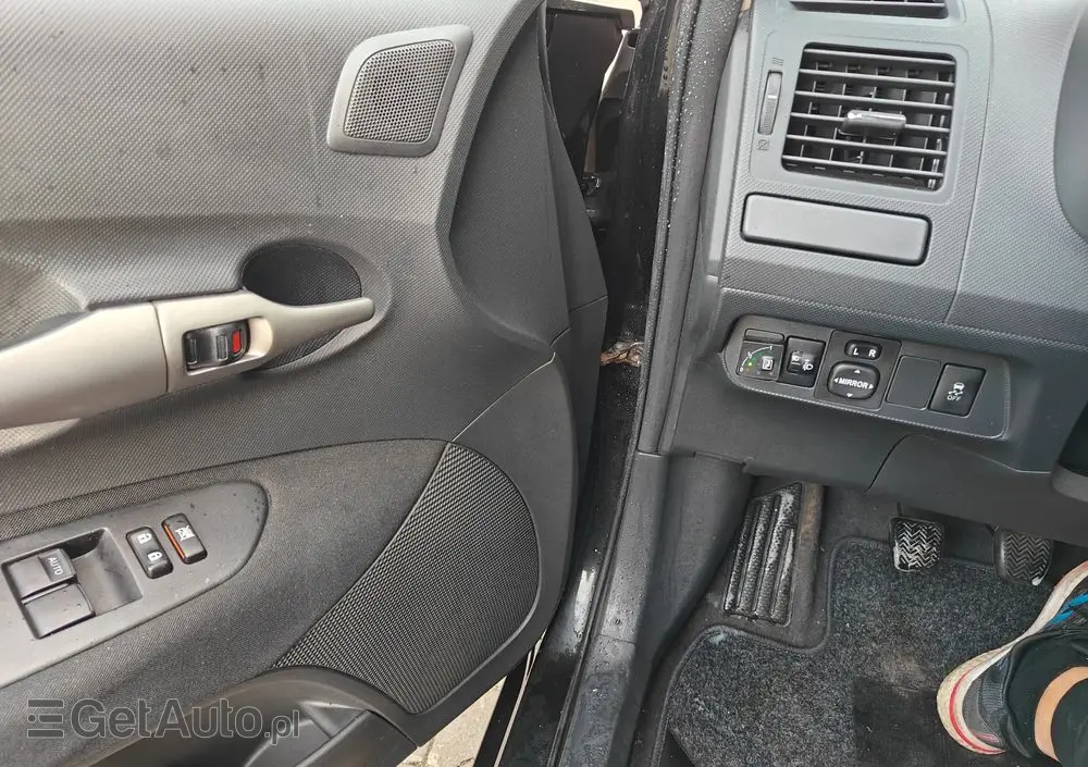 TOYOTA Auris 1.4 VVT-i