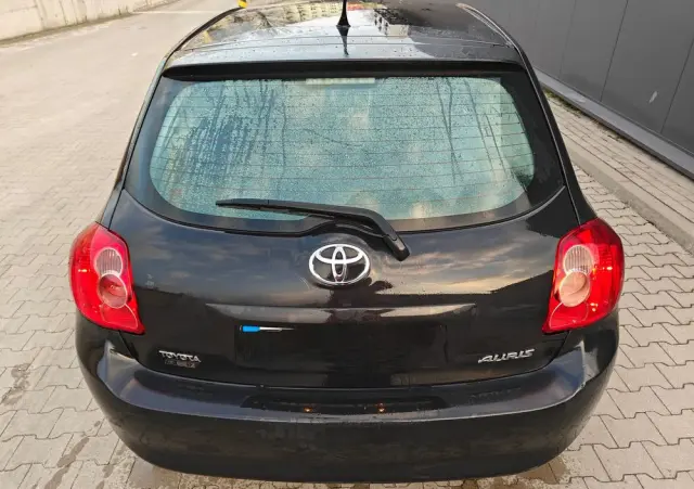TOYOTA Auris 1.4 VVT-i