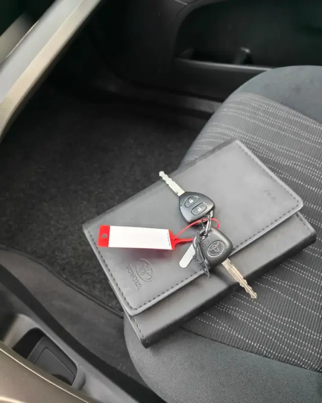 TOYOTA Auris 1.4 VVT-i