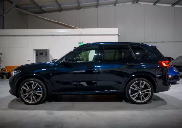 BMW X5 M M50i
