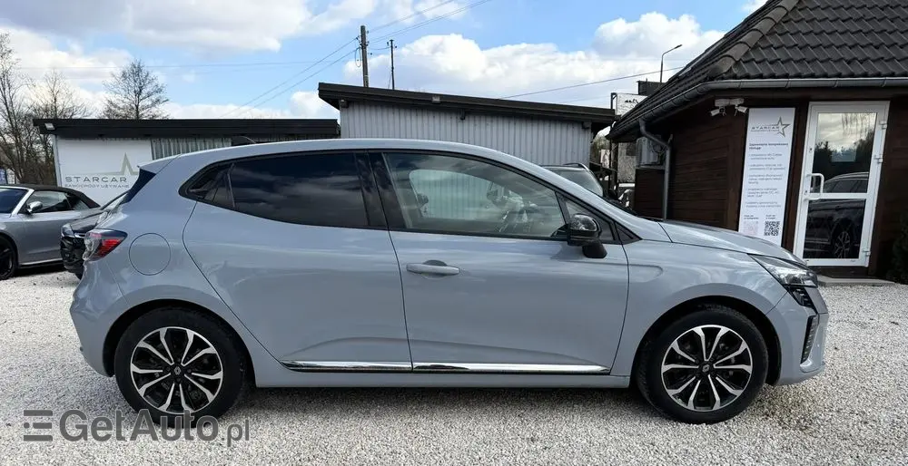 RENAULT Clio 1.6 E-TECH Intens