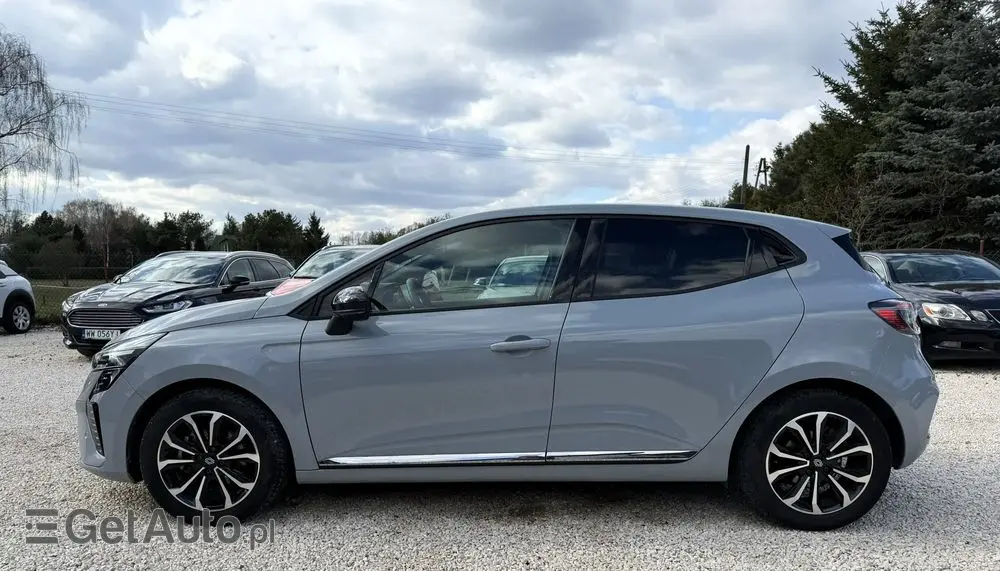 RENAULT Clio 1.6 E-TECH Intens