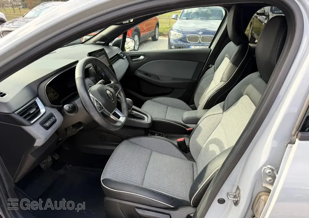 RENAULT Clio 1.6 E-TECH Intens