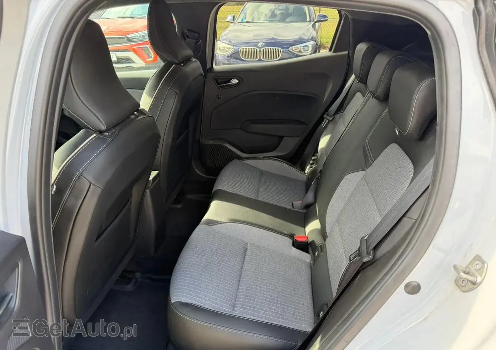 RENAULT Clio 1.6 E-TECH Intens