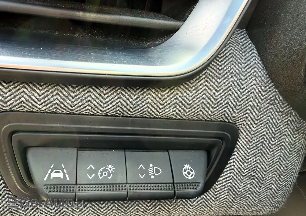RENAULT Clio 1.6 E-TECH Intens