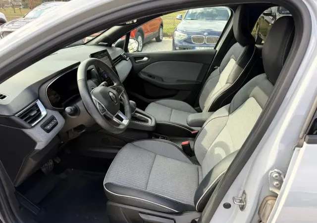 RENAULT Clio 1.6 E-TECH Intens