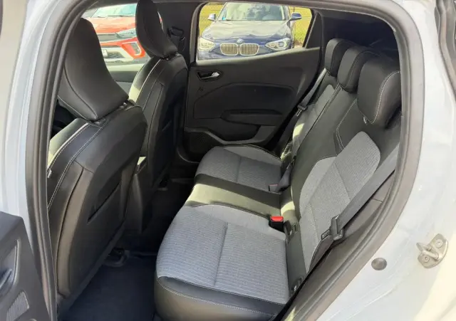 RENAULT Clio 1.6 E-TECH Intens
