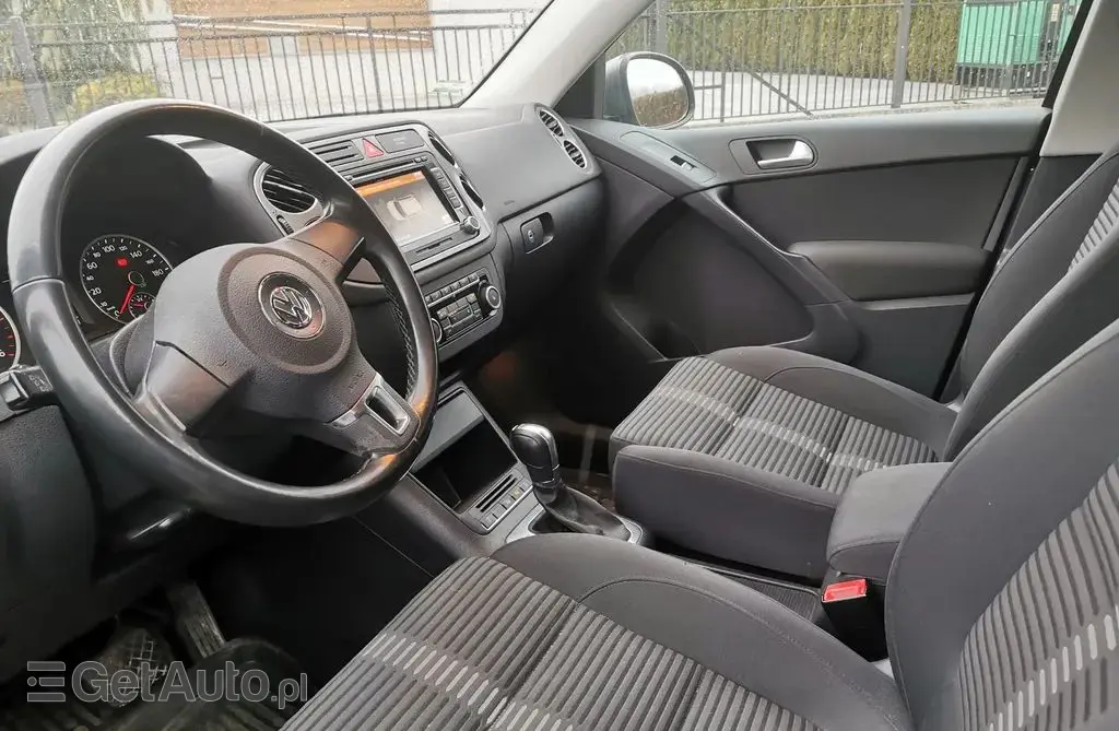 VOLKSWAGEN Tiguan 