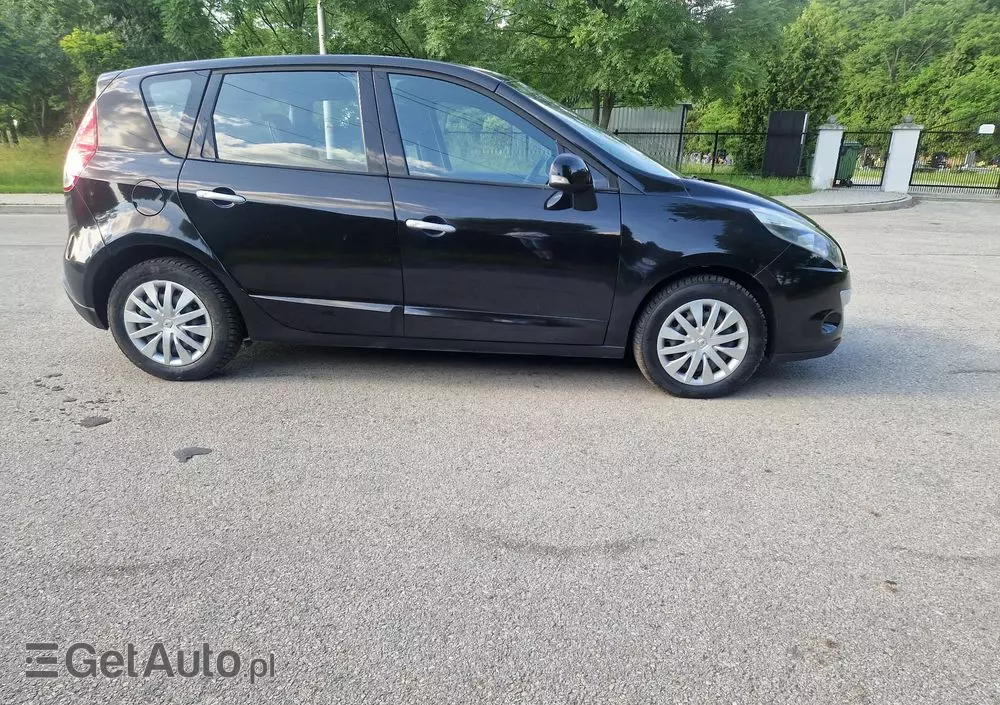 RENAULT Scenic 1.4 16V TCE Expression