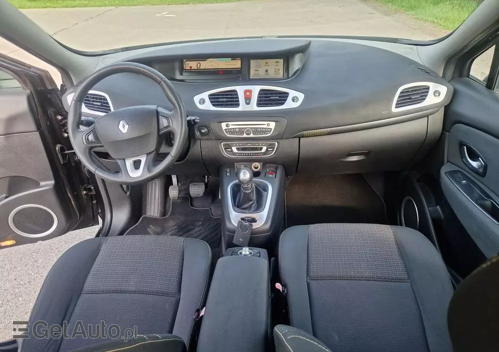 RENAULT Scenic 1.4 16V TCE Expression