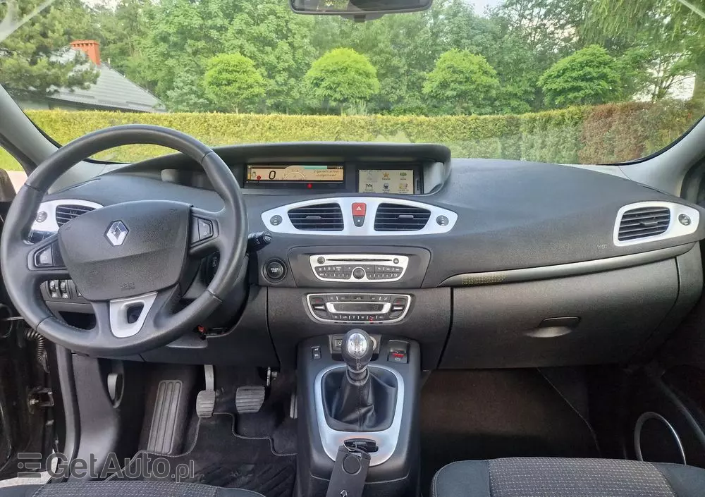 RENAULT Scenic 1.4 16V TCE Expression