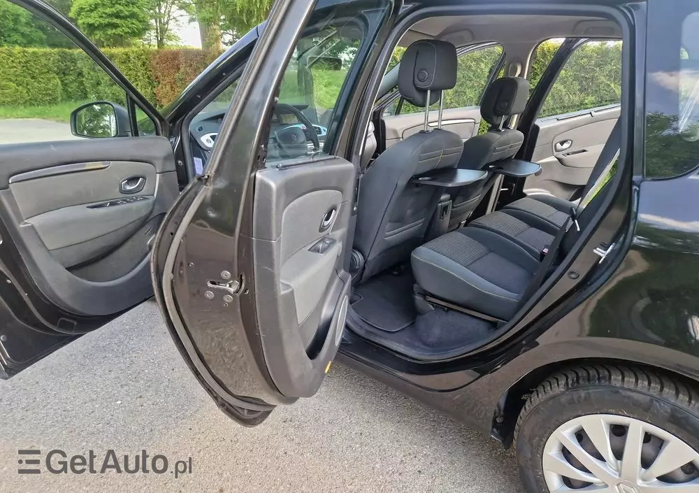 RENAULT Scenic 1.4 16V TCE Expression