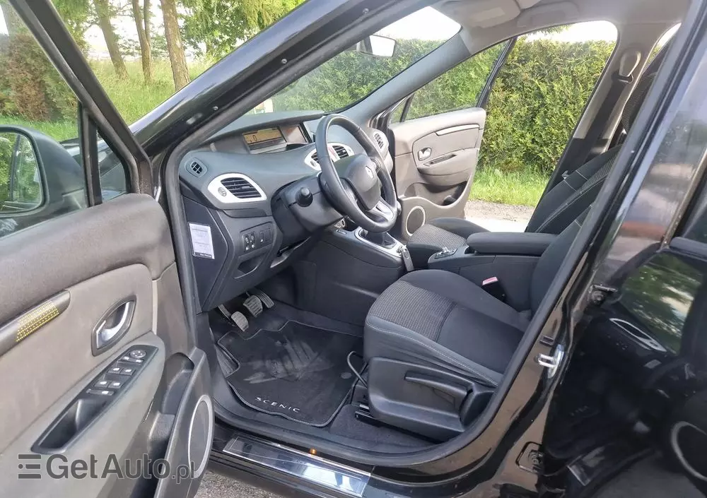 RENAULT Scenic 1.4 16V TCE Expression