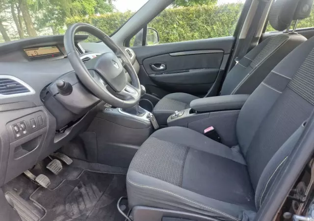 RENAULT Scenic 1.4 16V TCE Expression