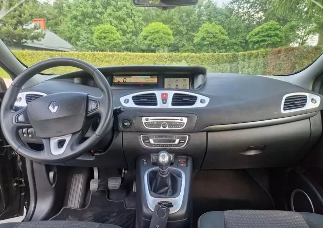 RENAULT Scenic 1.4 16V TCE Expression