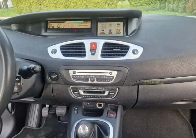 RENAULT Scenic 1.4 16V TCE Expression