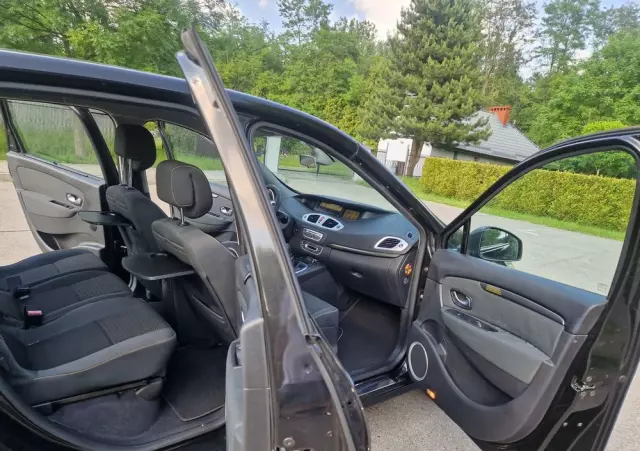 RENAULT Scenic 1.4 16V TCE Expression