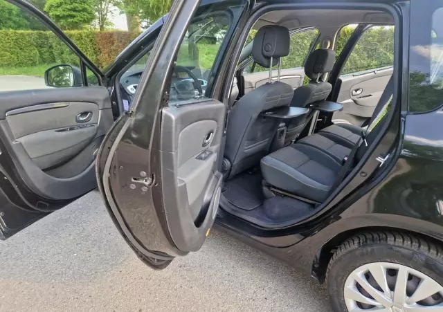 RENAULT Scenic 1.4 16V TCE Expression