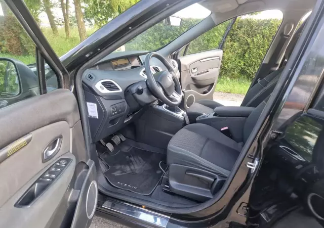 RENAULT Scenic 1.4 16V TCE Expression