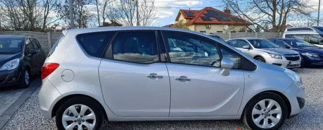 OPEL Meriva 