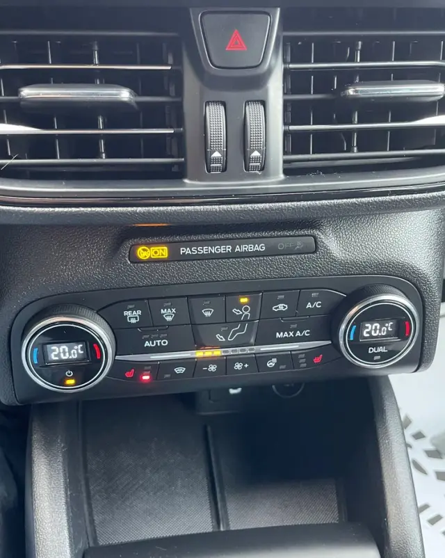 FORD Focus 1.5 EcoBlue Start-Stopp-System ST-LINE X