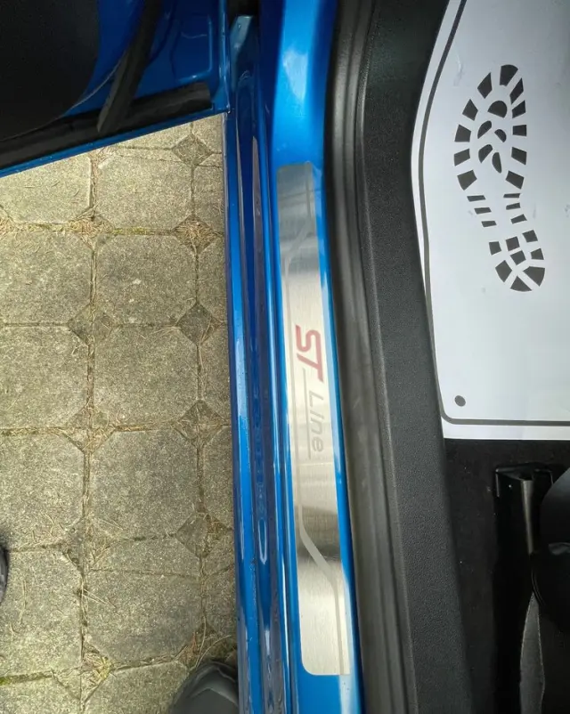 FORD Focus 1.5 EcoBlue Start-Stopp-System ST-LINE X