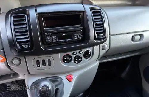 OPEL Vivaro 